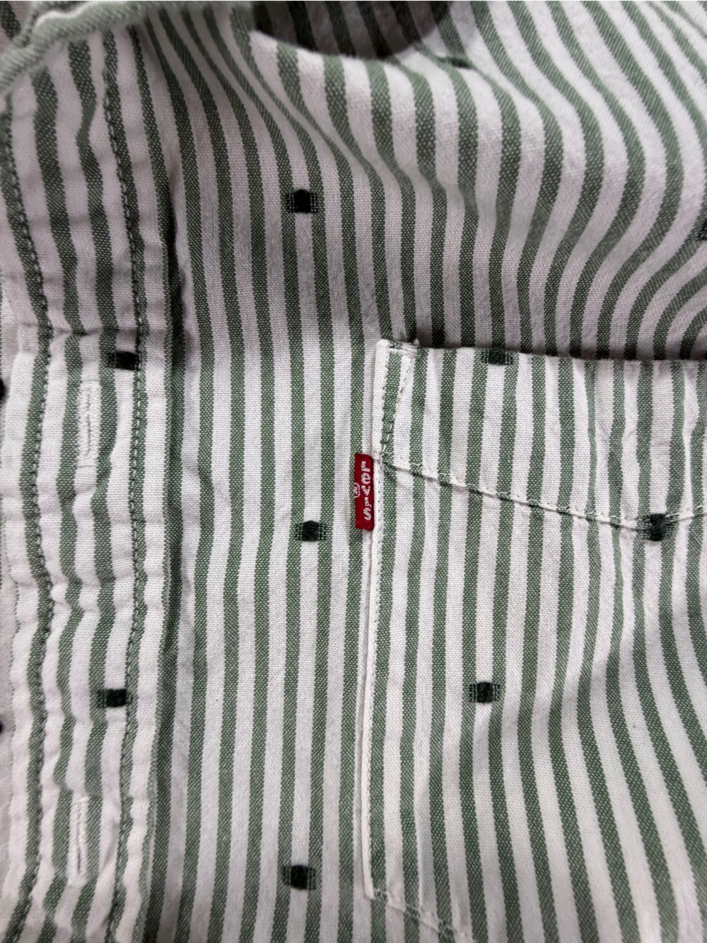 Levi's Men's White Shirt with Black Pinstripes and Black Dot Accents B11 - Picture 11 of 11